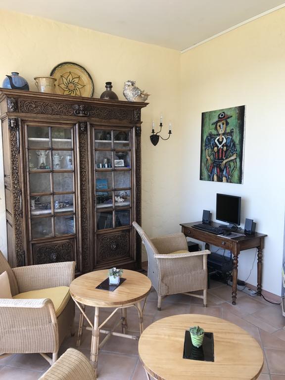 Grand Hotel Moriaz Le Lavandou Esterno foto
