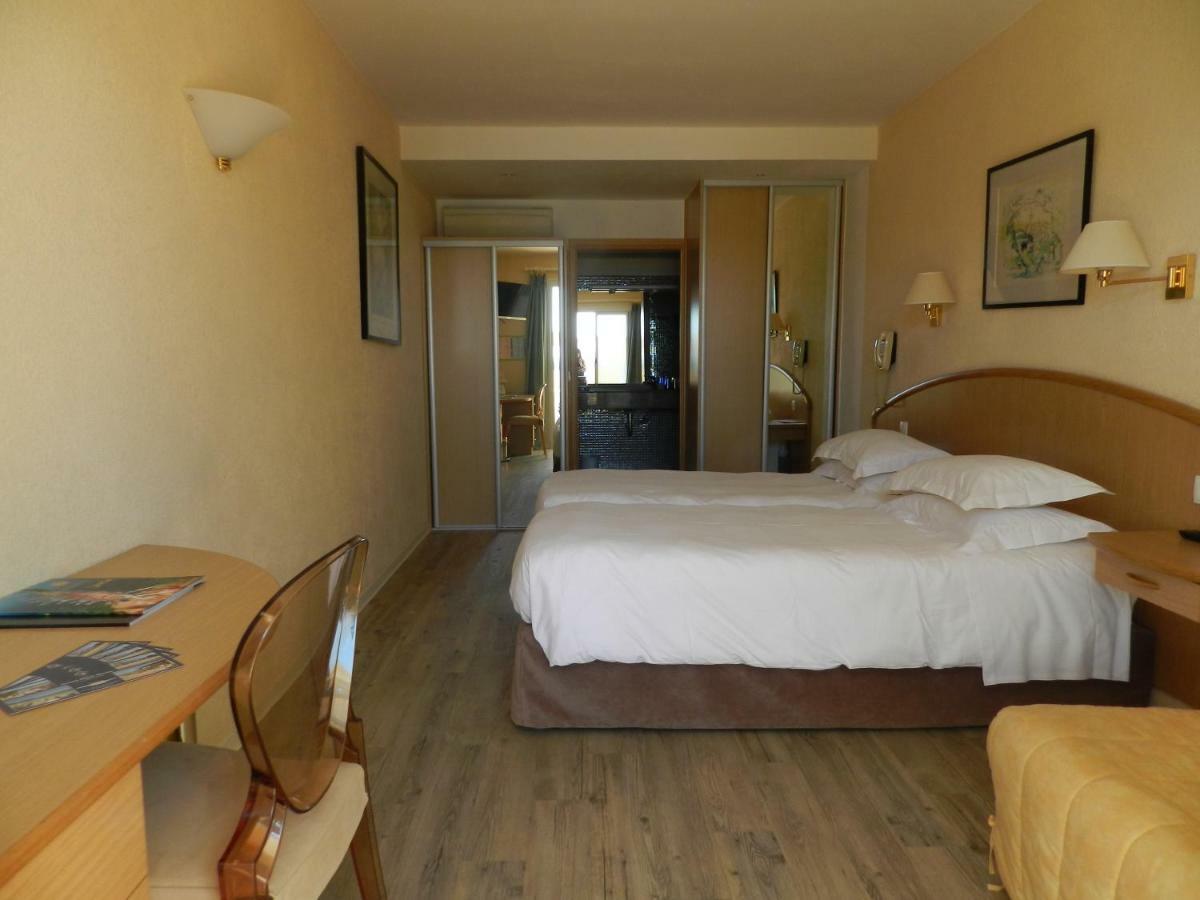 Grand Hotel Moriaz Le Lavandou Esterno foto