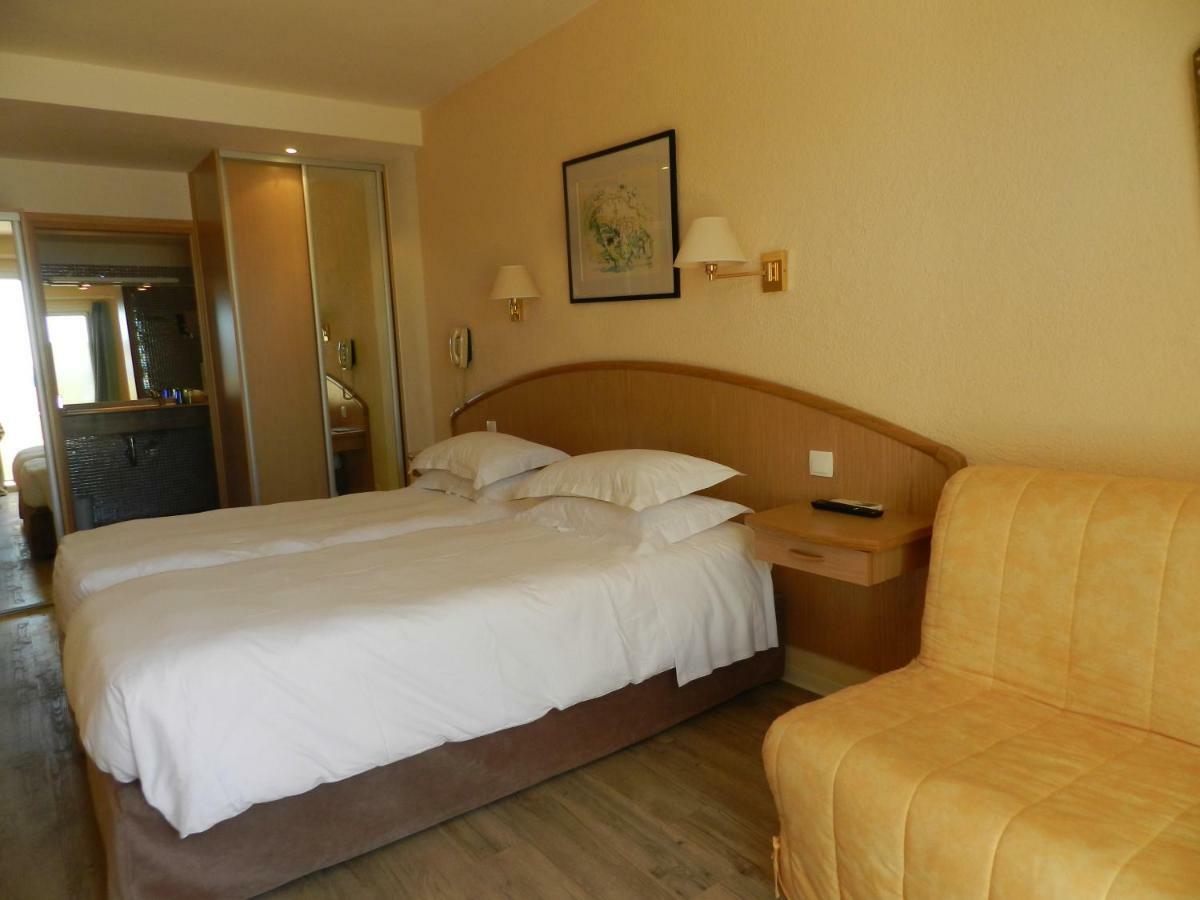 Grand Hotel Moriaz Le Lavandou Esterno foto